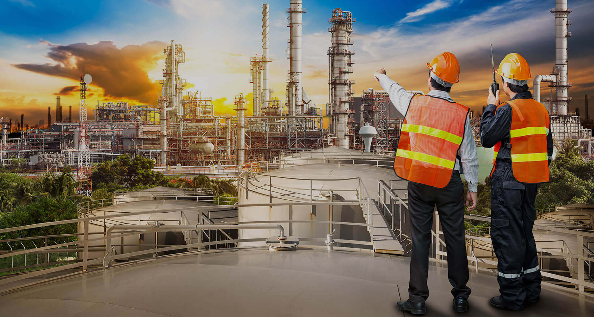 تهیه و تامین کالا و انجام کلیه امور پیمانکاری صنایع نفت ، گاز ، پتروشیمی